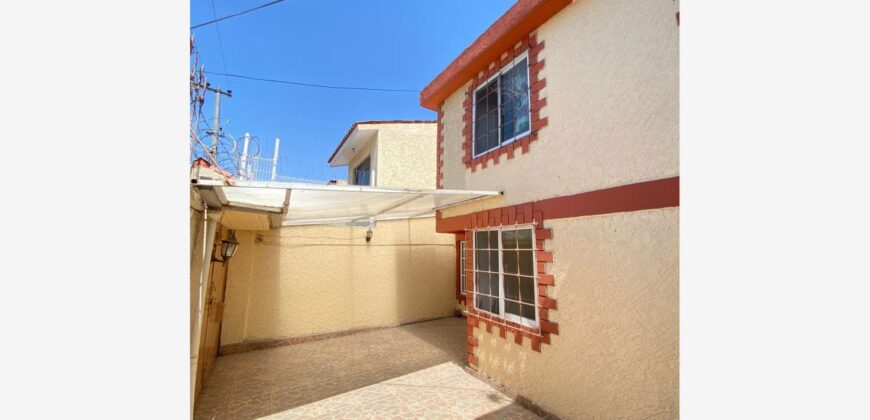 Se Vende Casa en valle de Parana, Valle de Aragón, Nezahualcóyotl