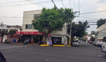 Venta de casa con locales en Prado Churubusco, Coyoacán